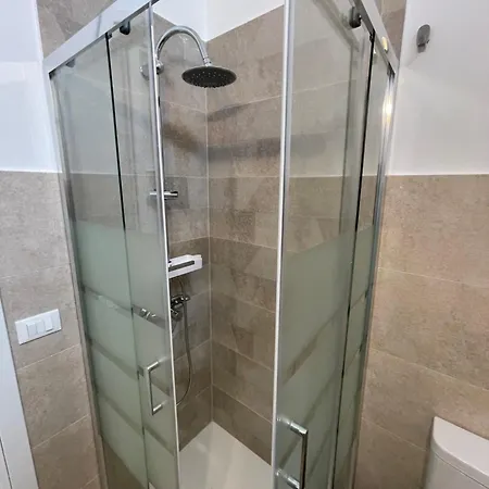 1777 Luxury * Noto